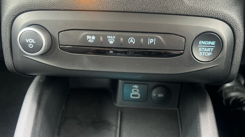 Ford Focus 1.0 EcoBoost Hybrid mHEV Titanium 5dr Auto Petrol Hatchback